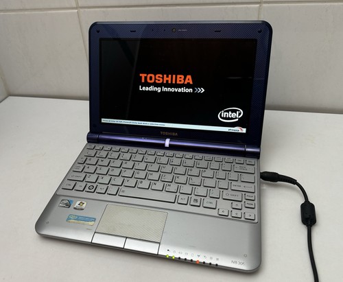 Toshiba nb305 netbook - nb305, atom